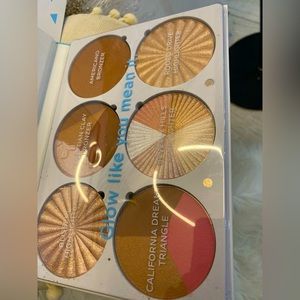 New-Highlighters, bronzer, the glow pallet